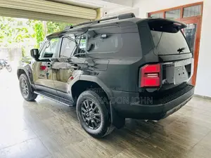 Toyota Land Cruiser 2025 SUV (Used)