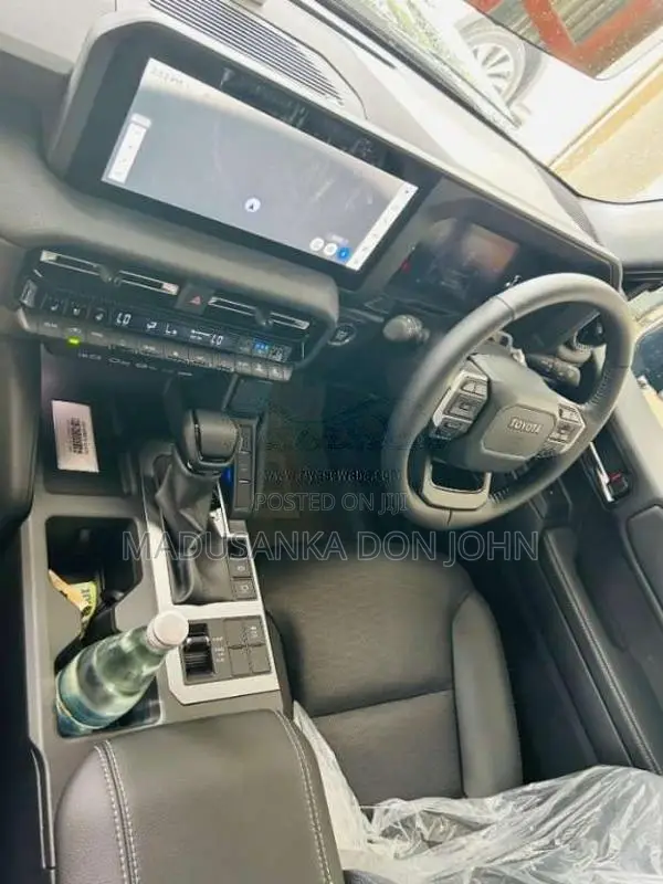 Toyota Land Cruiser 2025 SUV (Used)
