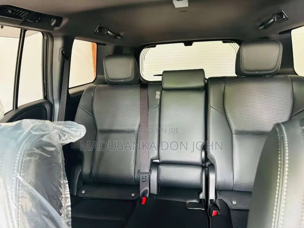 Toyota Land Cruiser 2025 SUV (Used)