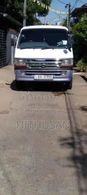 Toyota Dolphin 103 1994 Van (Used)