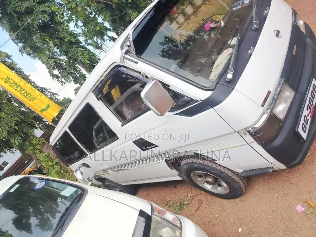 Nissan Van Nissan 1990 Van (Used)
