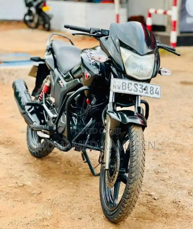 Hero Hunk 2014 Motorbike (Used)