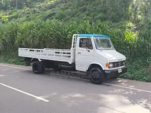 Tata 608 Six Cilinder 1993 Lorry (Used)