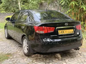 Kia Cerato 2010 Car (Used)