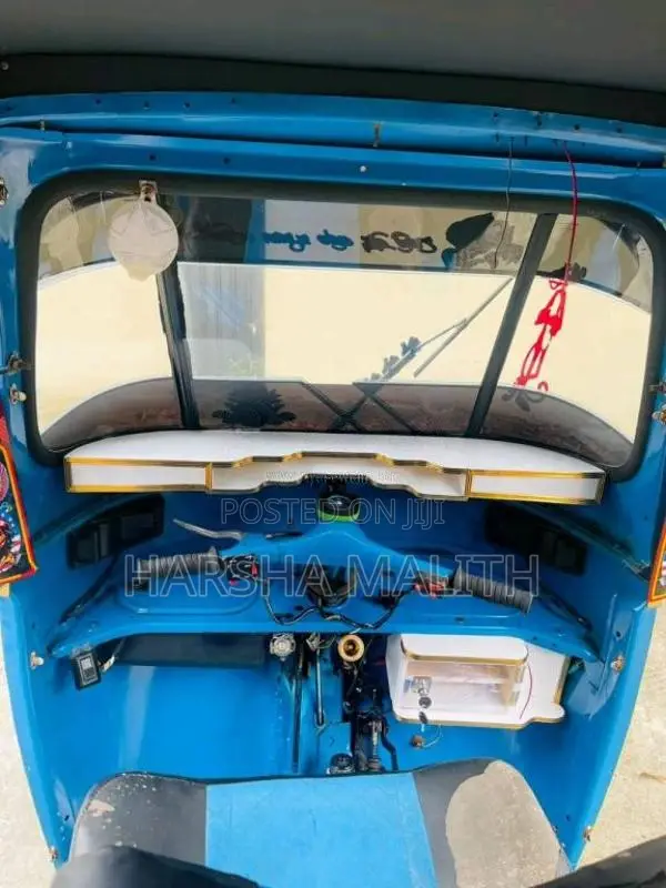 Bajaj 2 Stroke 2006 Three Wheel (Used)