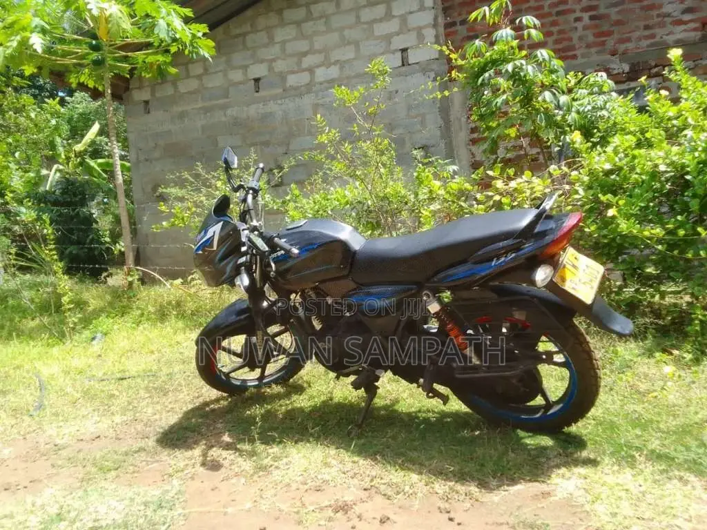 Bajaj Discover 2008 Motorbike (Used)