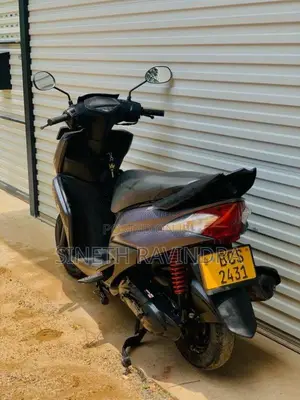 Yamaha Ray Z 2015 Motorbike (Used)