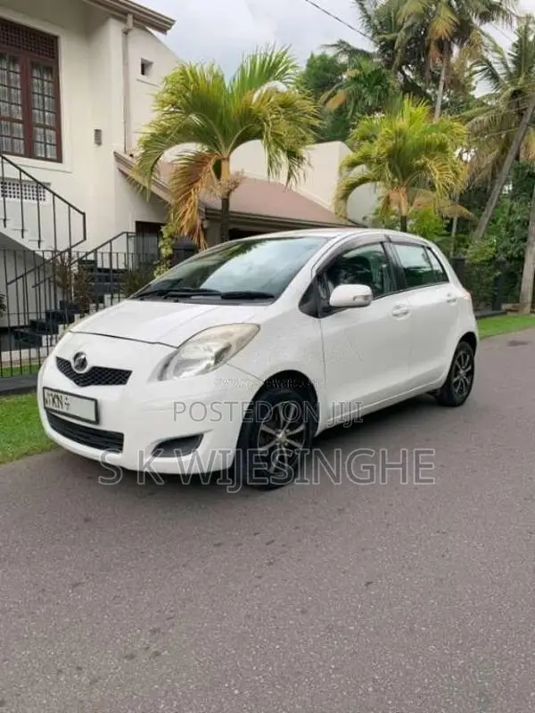 Toyota Vitz 2007 Car (Used)