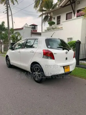 Toyota Vitz 2007 Car (Used)
