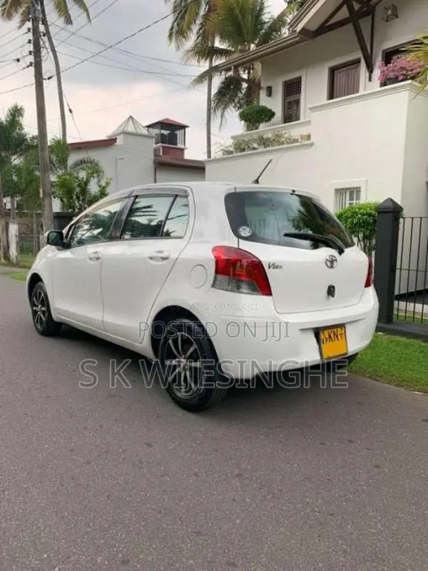 Toyota Vitz 2007 Car (Used)