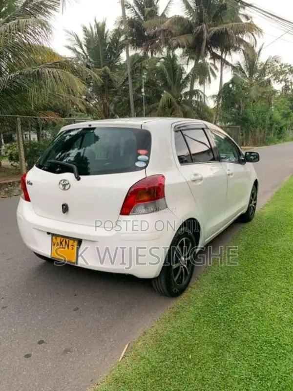 Toyota Vitz 2007 Car (Used)