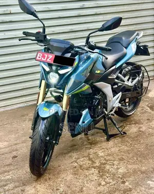 Bajaj 160 2025 Motorbike (Used)