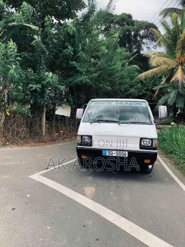 Mitsubishi L300 1984 Van (Used)
