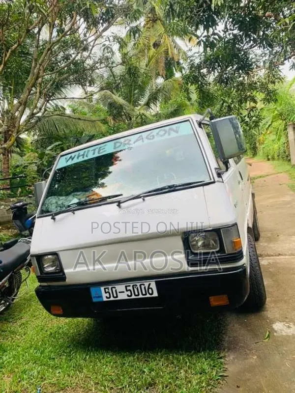Mitsubishi L300 1984 Van (Used)