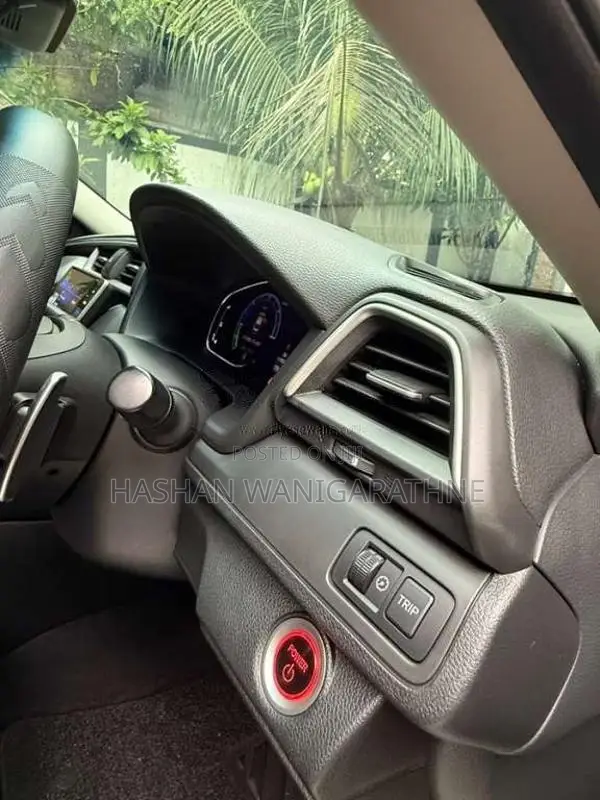 Honda Insight ZE4 2019 Car (Used)