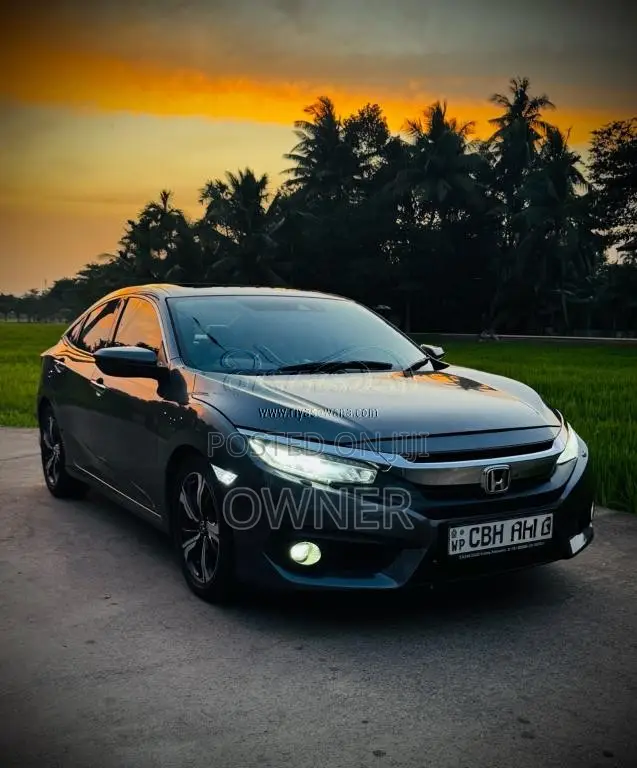 Honda Civic Sedan Techpack 2019 Car (Used)