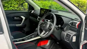 Toyota Raize 1 2L Z Hybrid 2025 SUV Unregistered (Recondition)