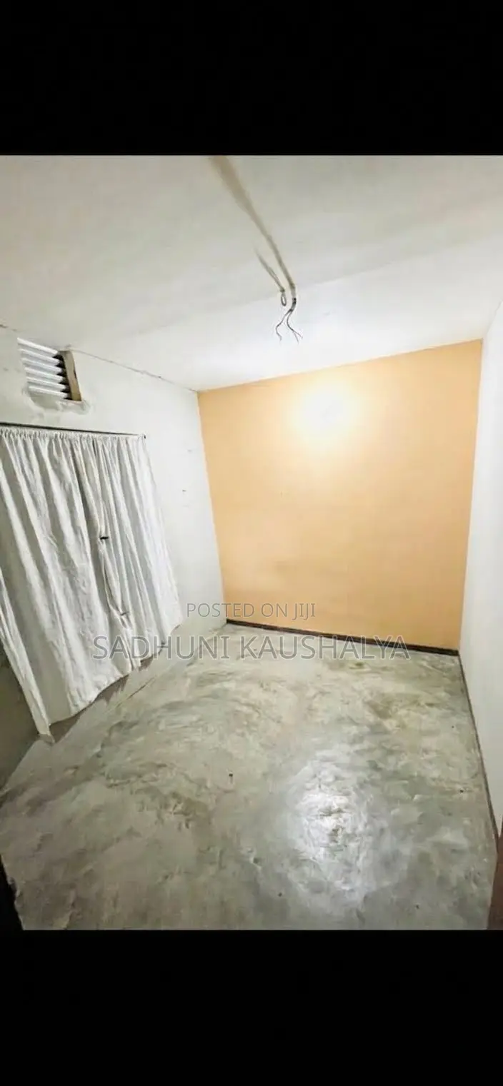 Furnished 2bdrm Block of Flats in Lakhiru Sevana, Maligawatta for sale