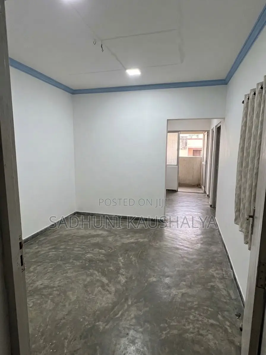 Furnished 2bdrm Block of Flats in Lakhiru Sevana, Maligawatta for sale