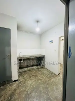Furnished 2bdrm Block of Flats in Lakhiru Sevana, Maligawatta for sale