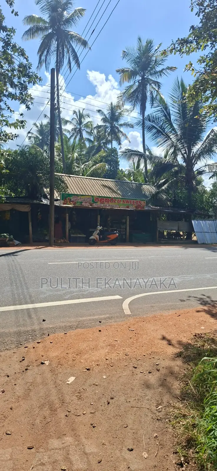 Commercial Shop Space for Rent – Wariyapola–Padeniya Main Road