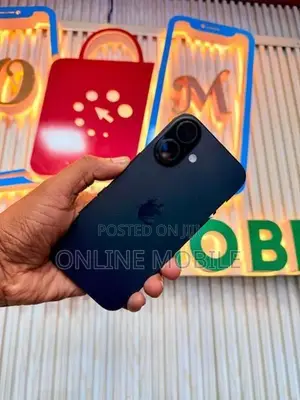 Apple iPhone 16 (Used)
