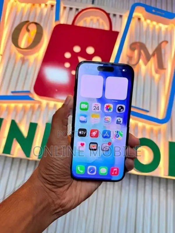 Apple iPhone 16 (Used)