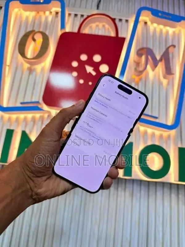 Apple iPhone 16 (Used)