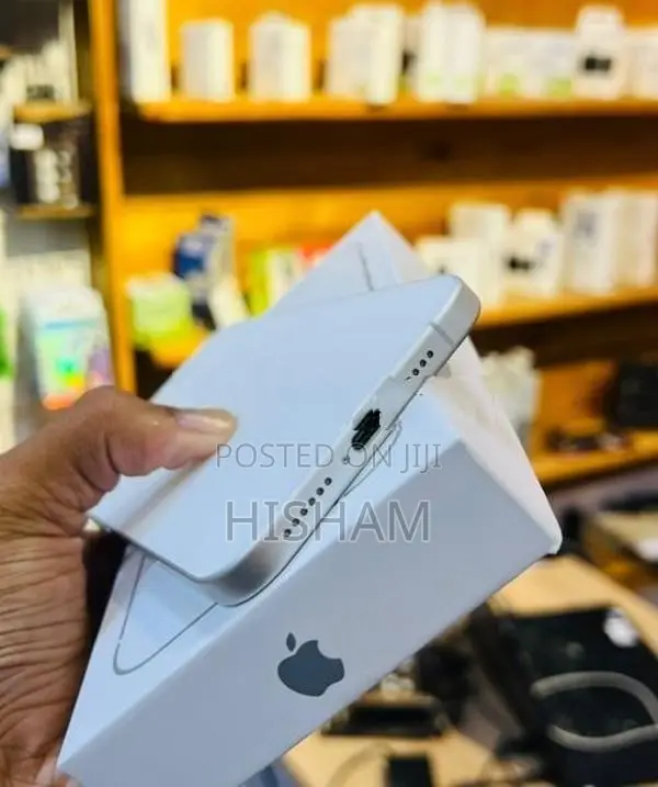 Apple iPhone 16 Plus 128GB (Used)