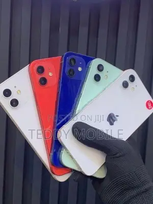 Apple iPhone 12 64GB (Used)