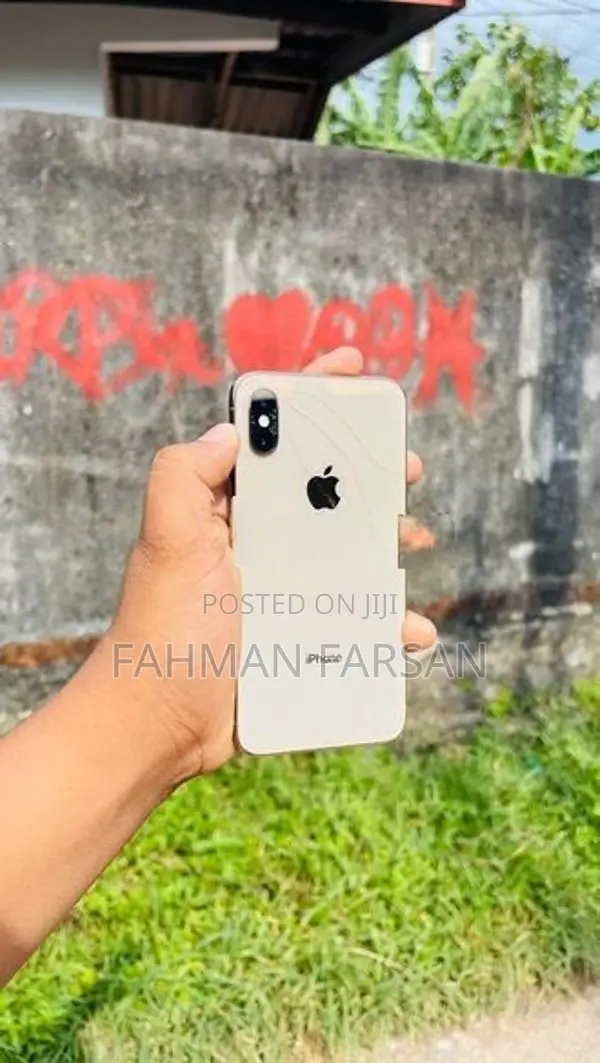 Apple iPhone XS (Used)
