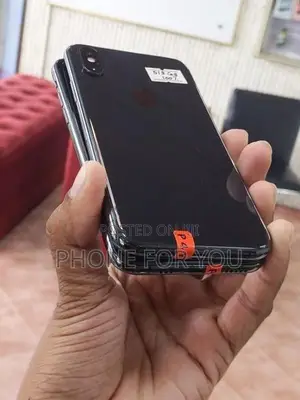 Apple iPhone XS (Used)