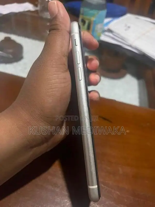 Apple iPhone 11 (Used)