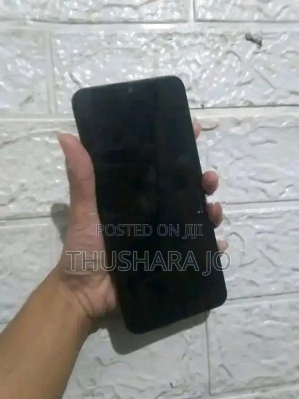 Xiaomi Redmi A2 plus 32GB (Used)