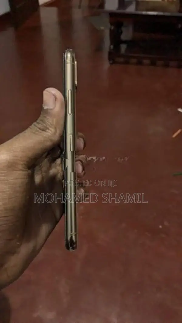 Apple iPhone XS (Used)