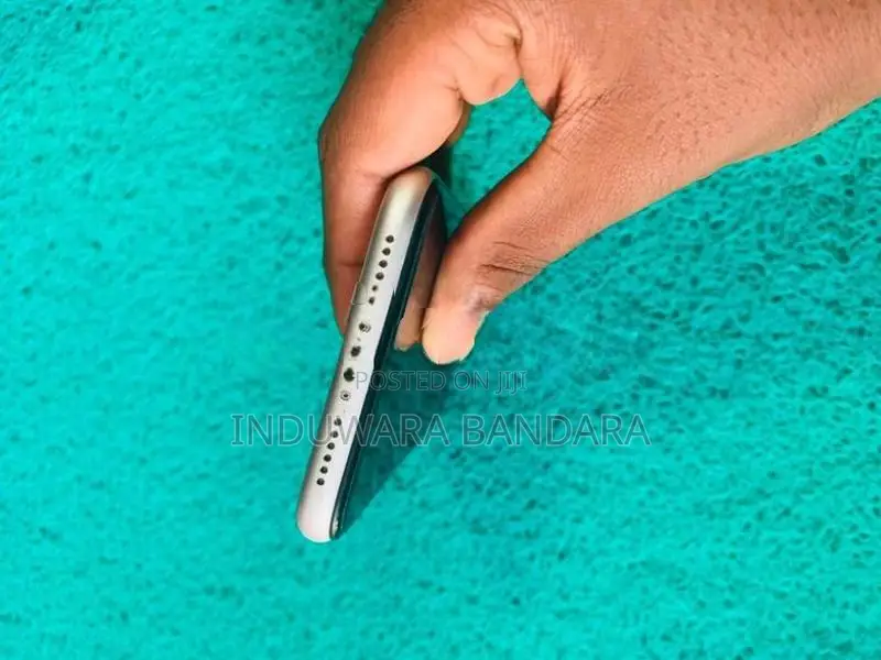 Apple iPhone 11 (Used)