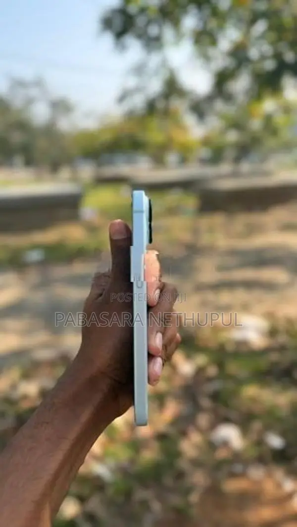 Apple iPhone 15 (Used)