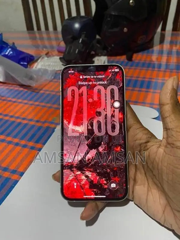 Apple iPhone 12 (Used)