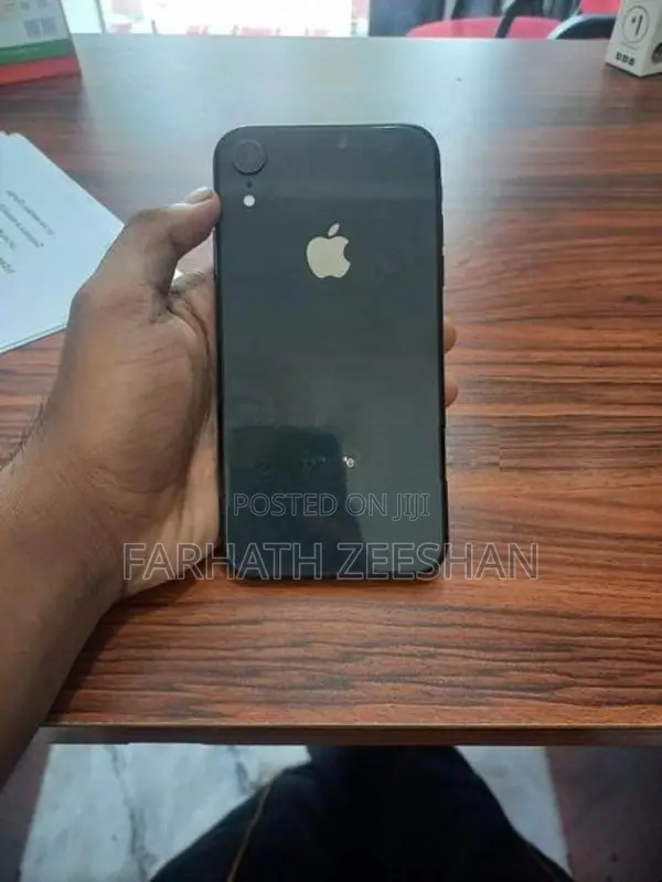 Apple iPhone XR (Used)