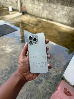 Apple iPhone 15 Pro (Used)