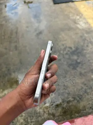 Apple iPhone 15 Pro (Used)