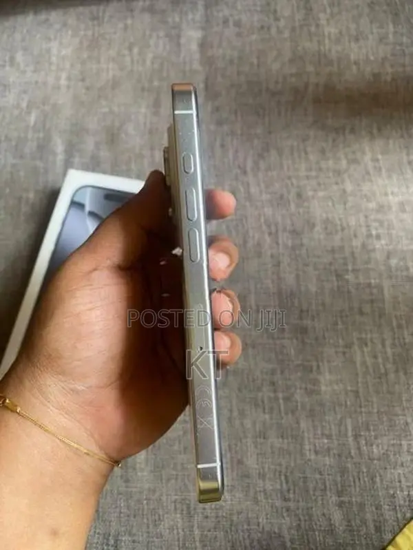 Apple iPhone 16 Pro (Used)