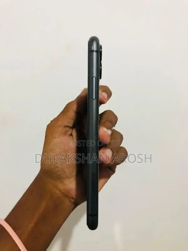 Apple iPhone 11 (Used)