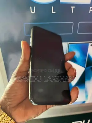 Apple iPhone 11 Pro 256GB (Used)
