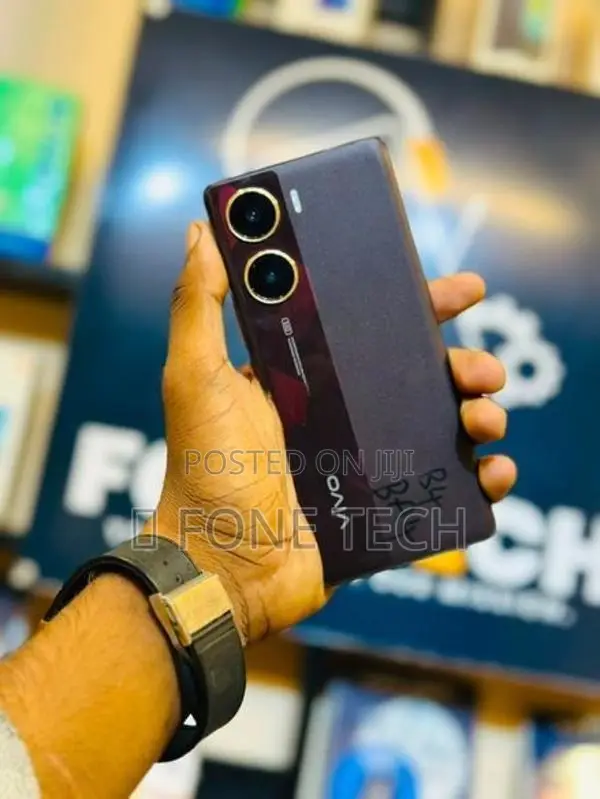 Vivo V29E 8GB 128GB (Used)