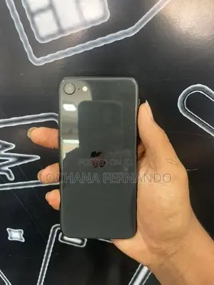 Apple iPhone SE 2 (Used)