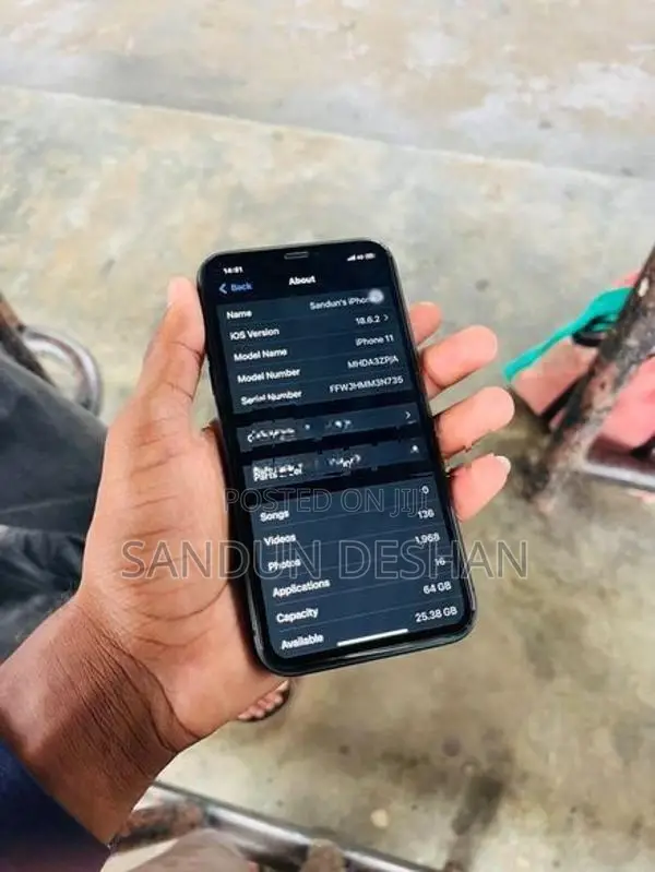 Apple iPhone 11 (Used)
