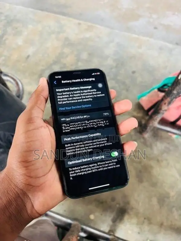 Apple iPhone 11 (Used)