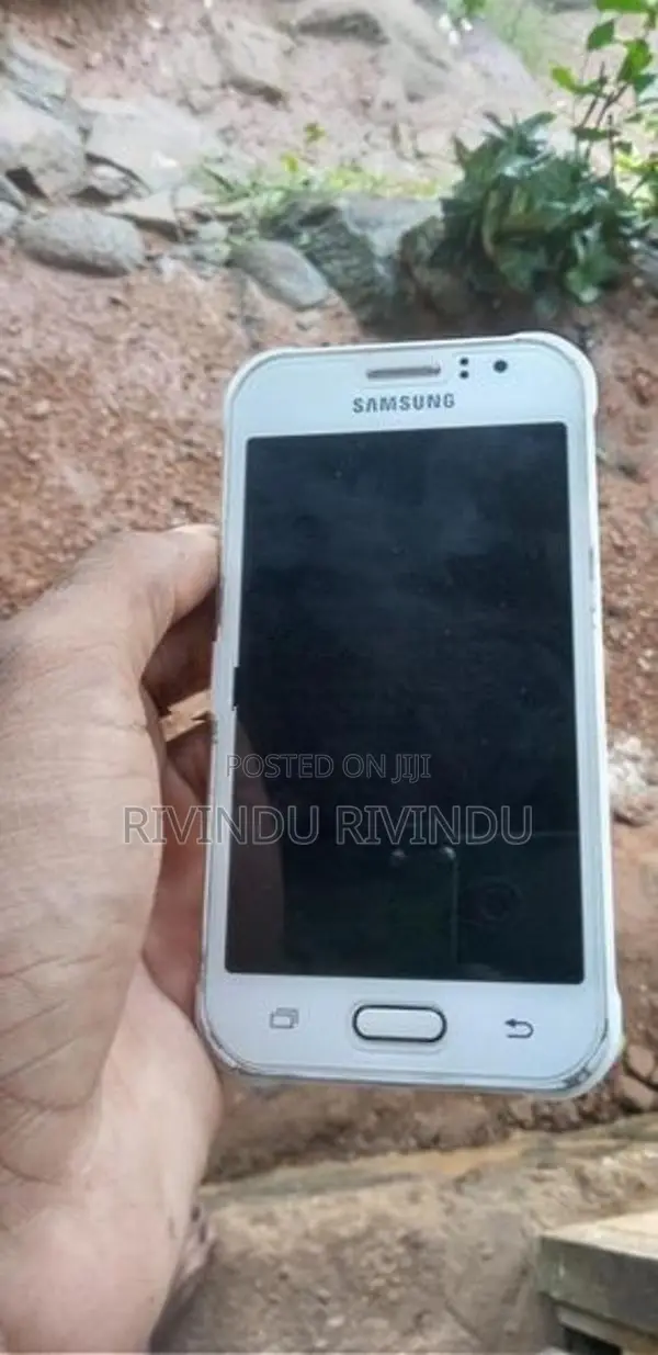 Samsung Galaxy J1 ACE (Used)