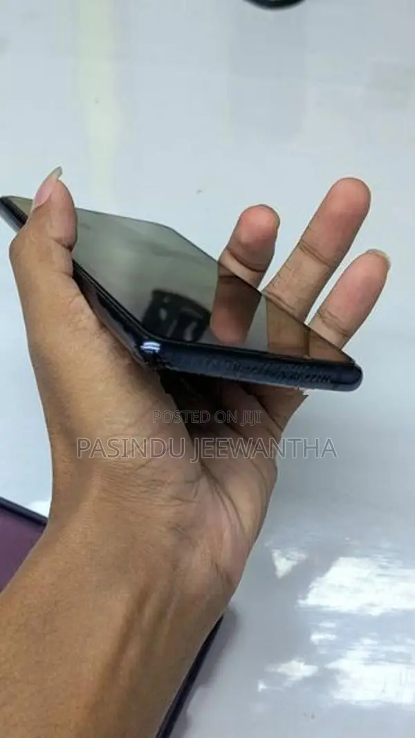Samsung Galaxy S20FE Fan Edition (Used)